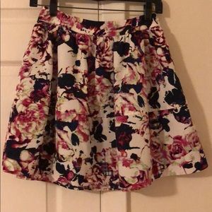 Express floral mini skirt